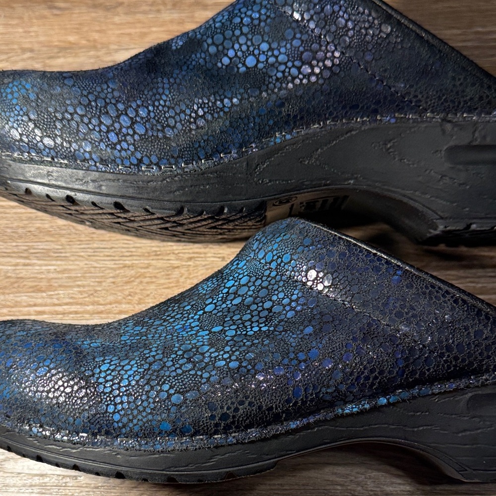Sanita Mosaic Pebbled Patterned Clogs Size 41 US W 9-9 1/2 - Picture 5 of 6